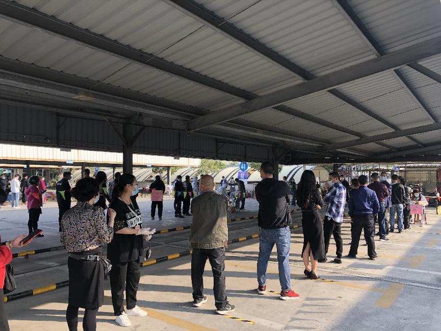 連續(xù)三天！錢江商城扎實做好市場從業(yè)人員核酸檢測工作