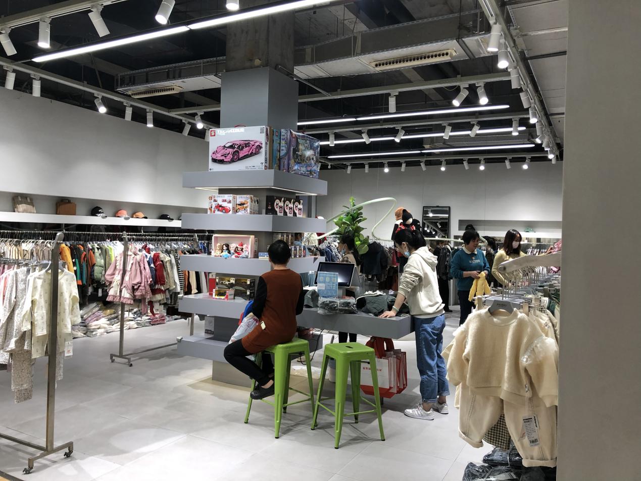 天氣變冷 錢(qián)江商城換季消費(fèi)向“暖”靠攏