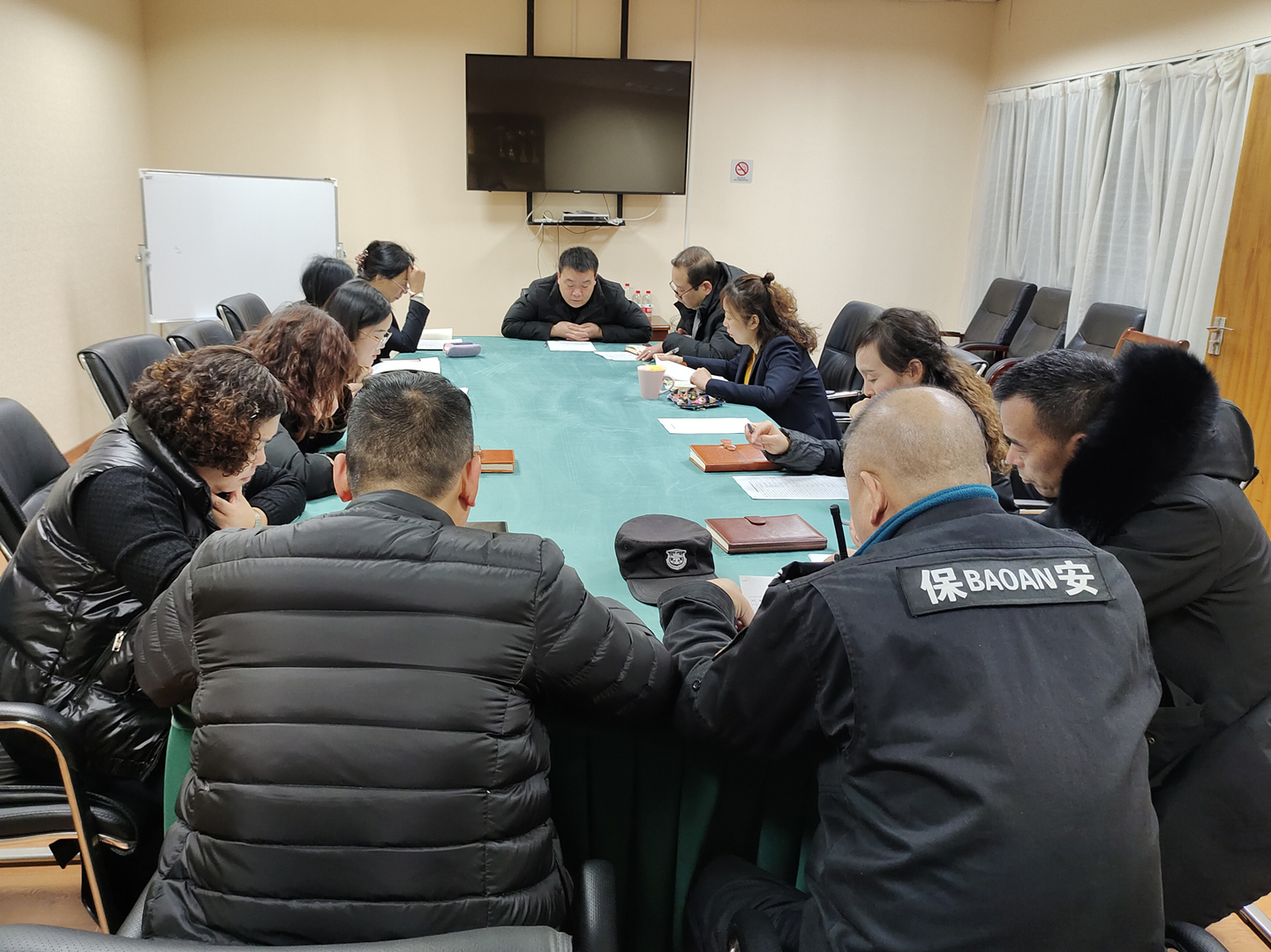 建華市場(chǎng)召開2020年度誠信經(jīng)營戶評(píng)選會(huì)議