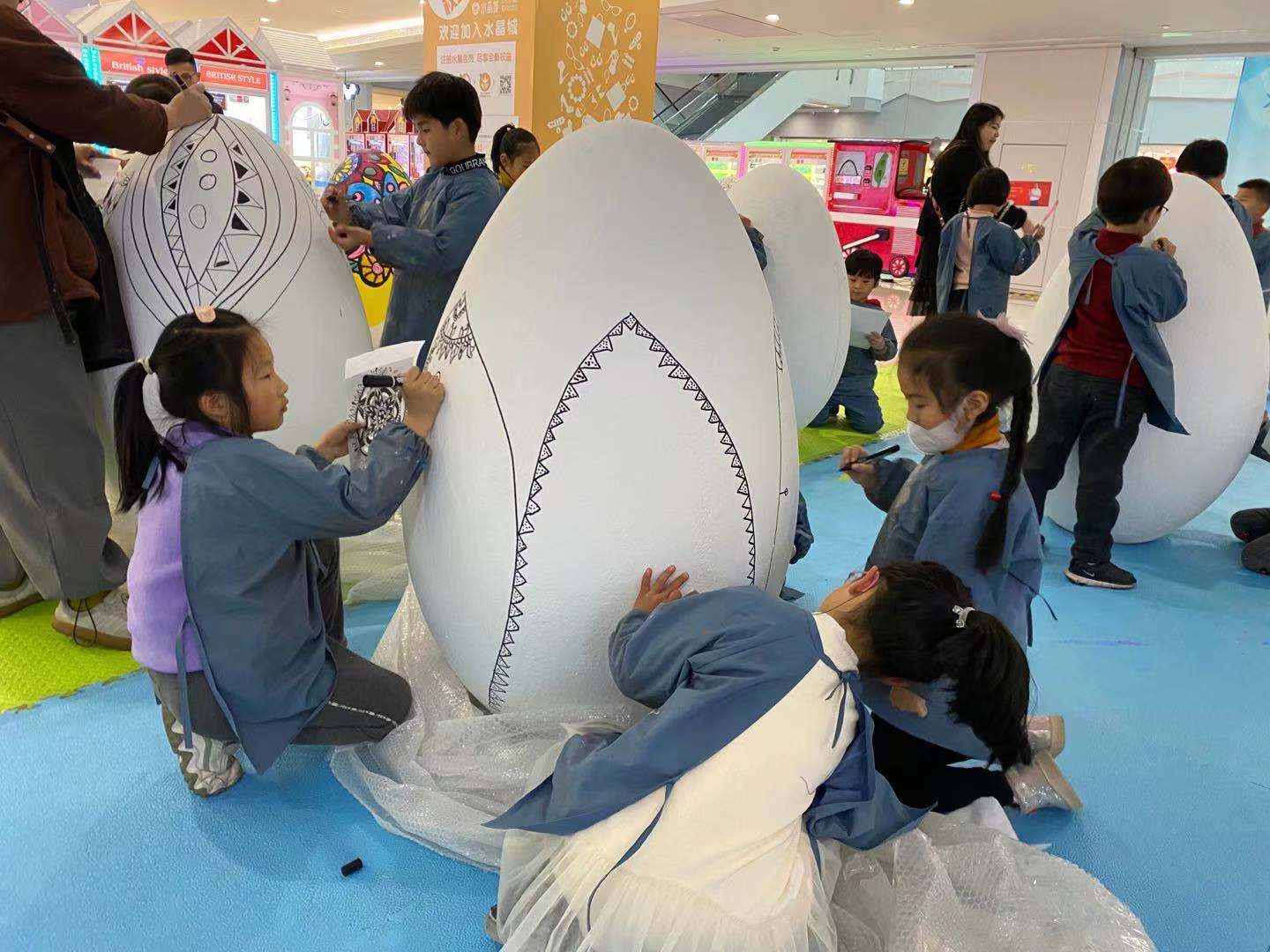 水晶城迎新畫蛋活動圓滿結(jié)束