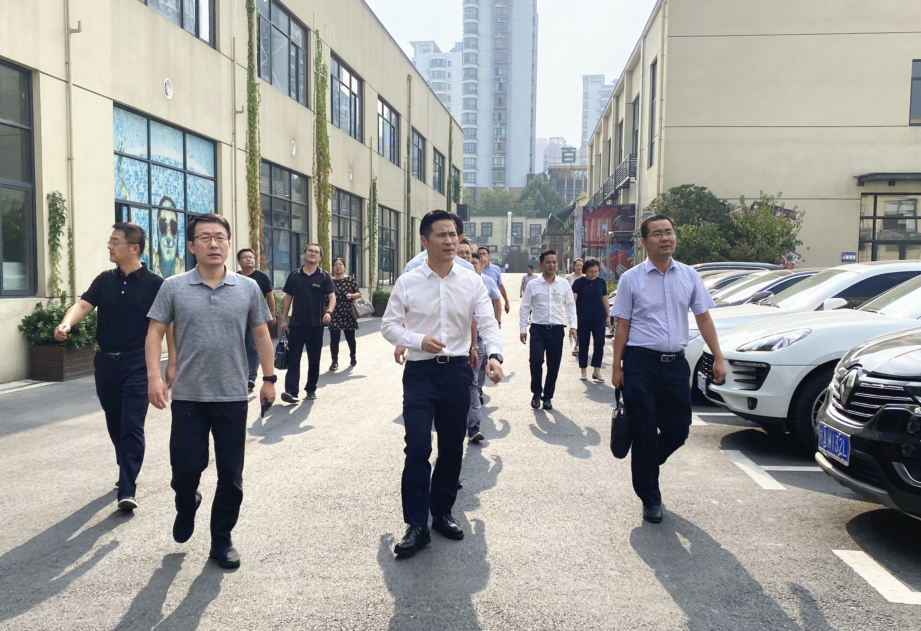 廬陽區(qū)委副書記、區(qū)長陳偉一行 蒞臨廬陽建華文創(chuàng)園調(diào)研