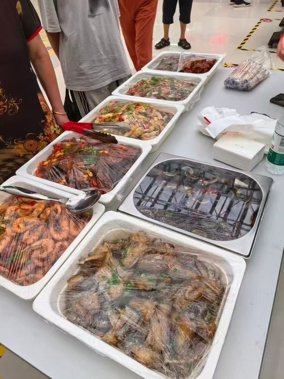 錢(qián)江商城便民外擺火熱開(kāi)啟點(diǎn)亮夏日“好食光”