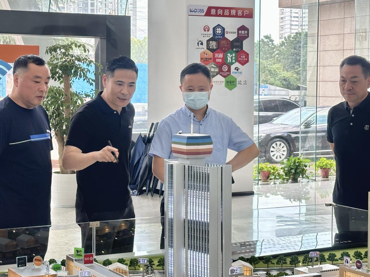 包河區(qū)區(qū)委常委、副區(qū)長韓光輝一行蒞臨安徽老廣電355項目調研