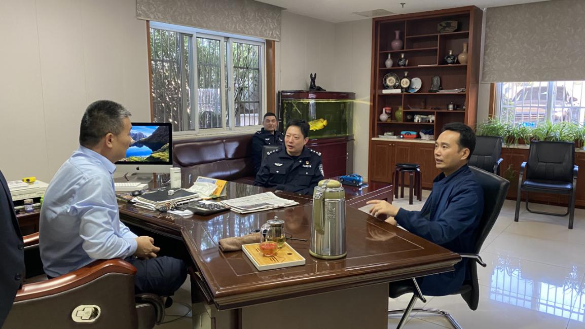 拱墅區(qū)公安分局常務(wù)副局長(zhǎng)一行走訪調(diào)研錢(qián)江商城現(xiàn)場(chǎng)糾紛調(diào)解工作