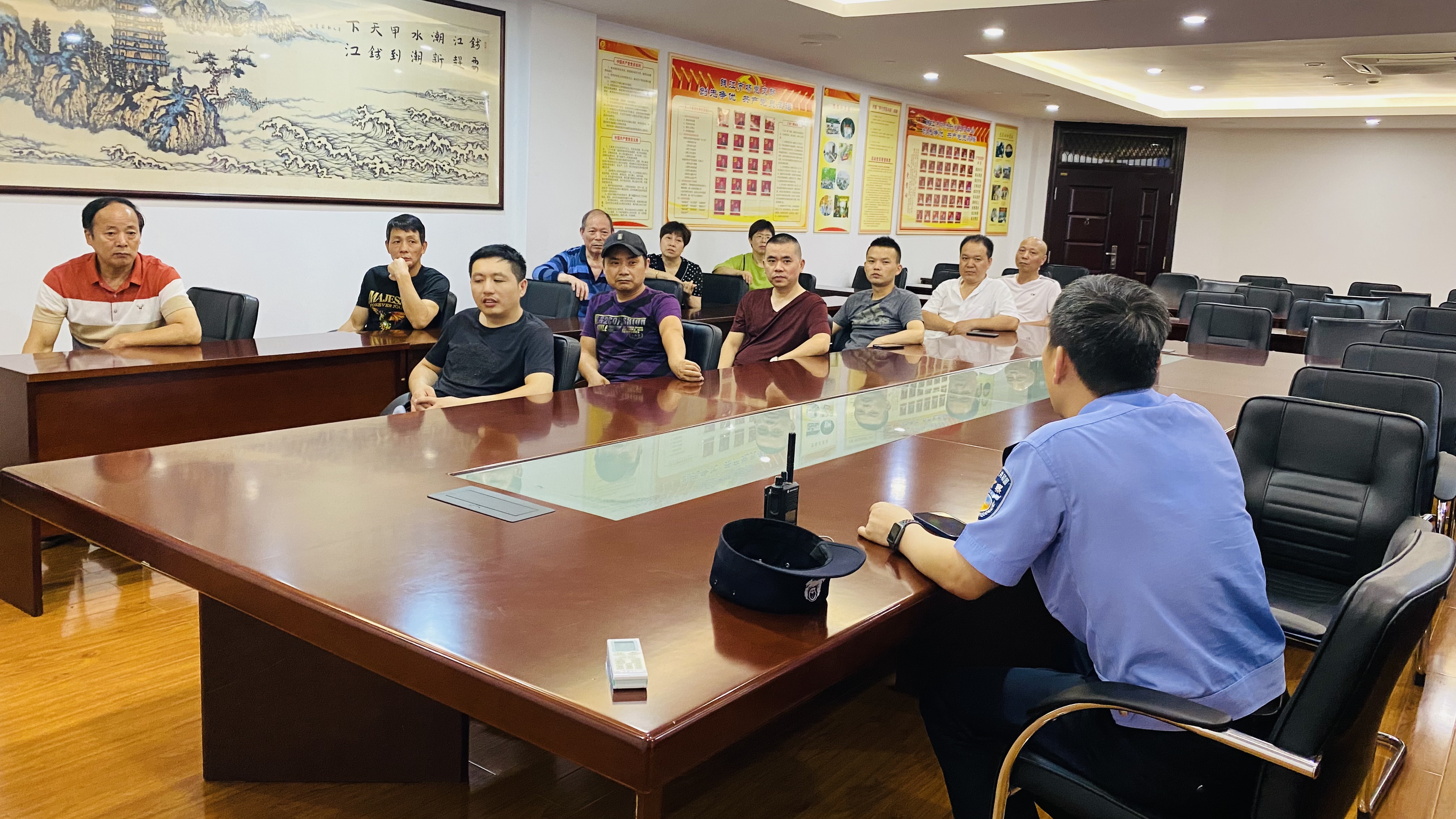 錢江商城聯(lián)合大關(guān)派出所開展購(gòu)銷刀具管理培訓(xùn)