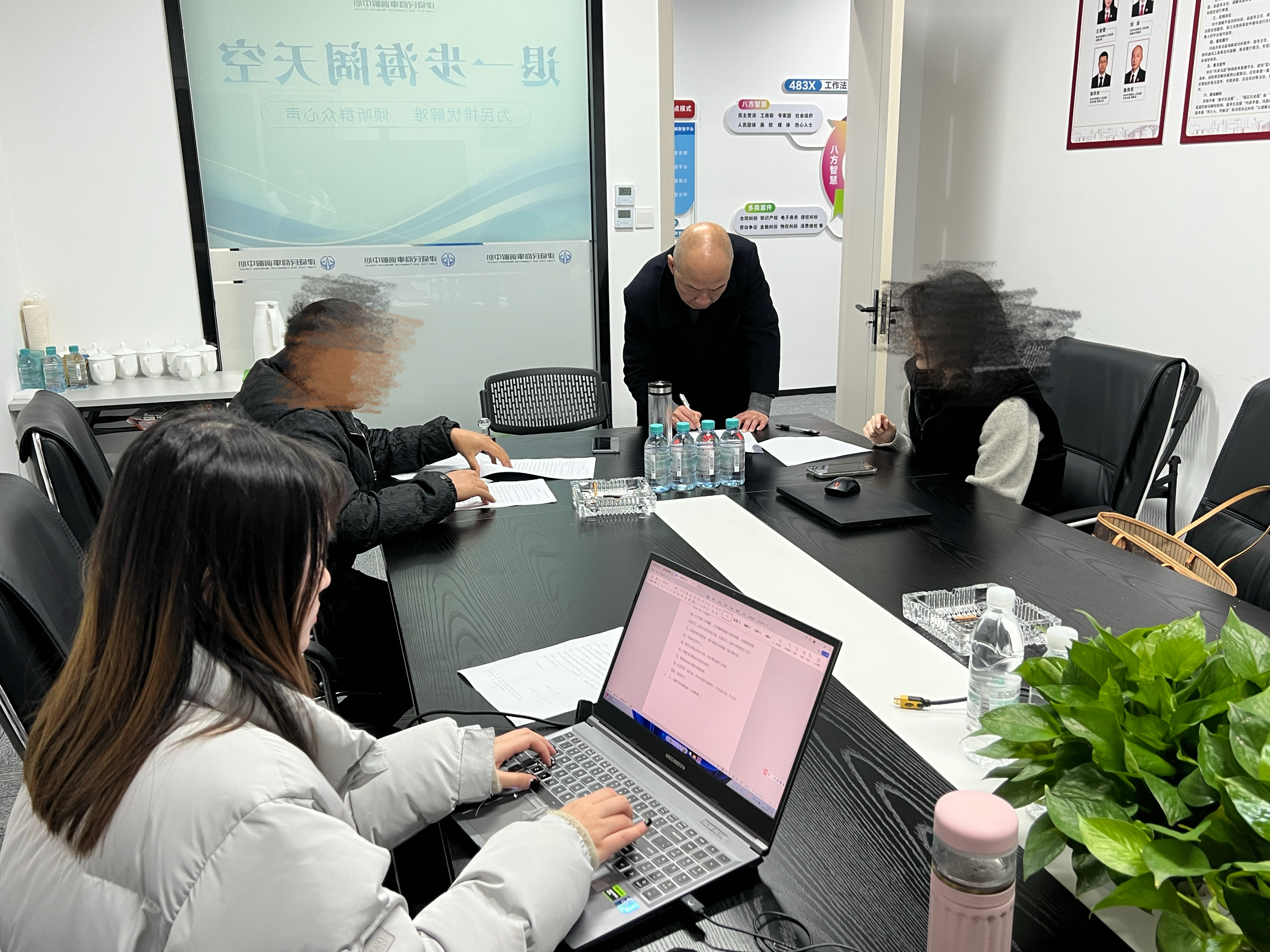 佳節(jié)將至不懈怠，高效解紛迎新春