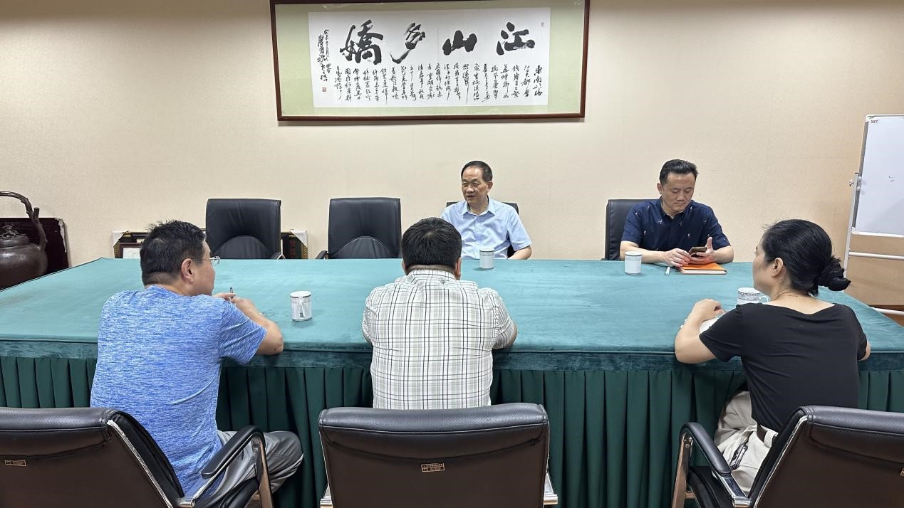 凝聚共識(shí)  策略同行——集團(tuán)董事長赴建華市場(chǎng)開展調(diào)研